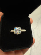 Moissanite Round Cut Ring