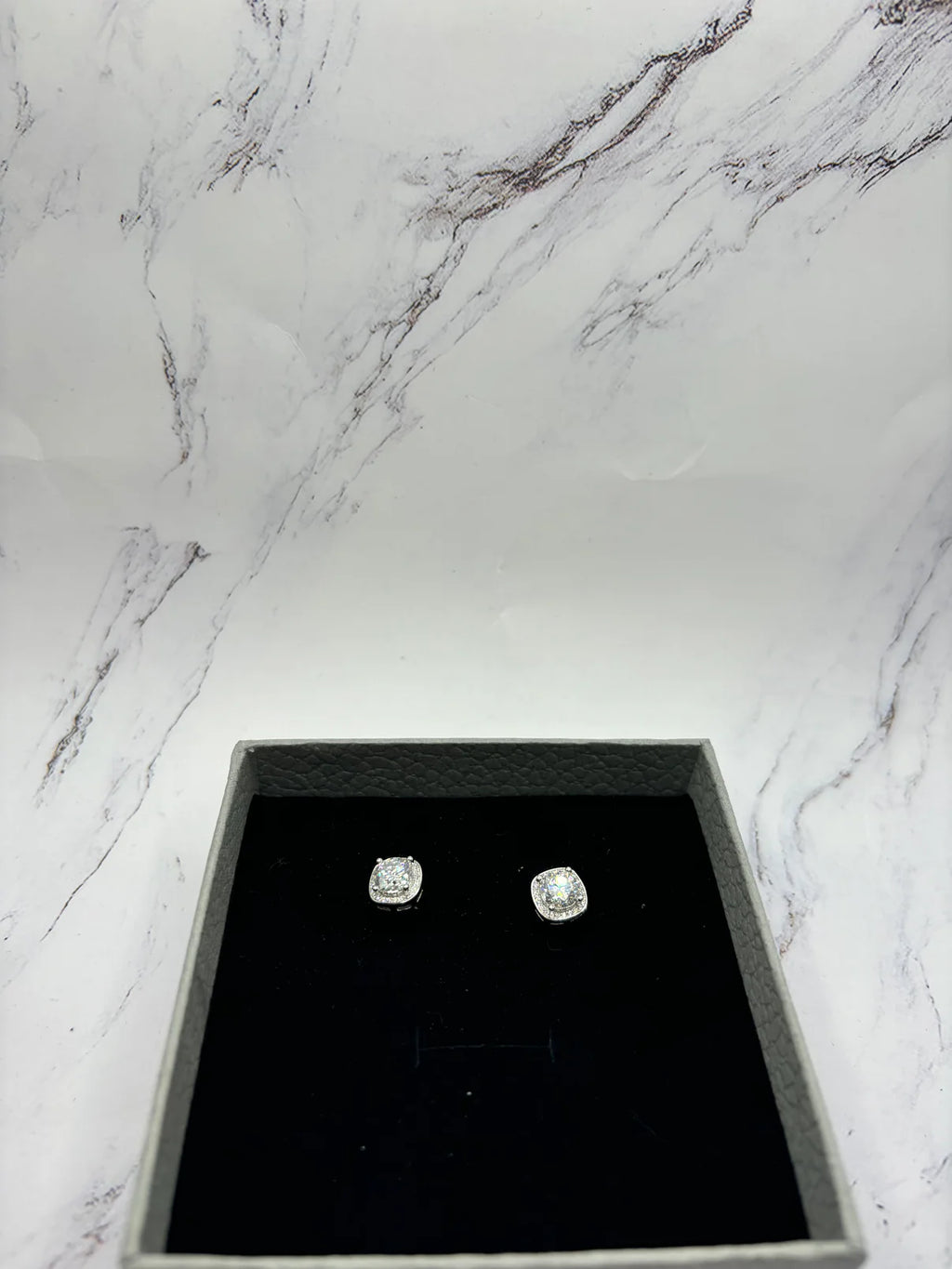 Sliver & Moissanite Stud earrings