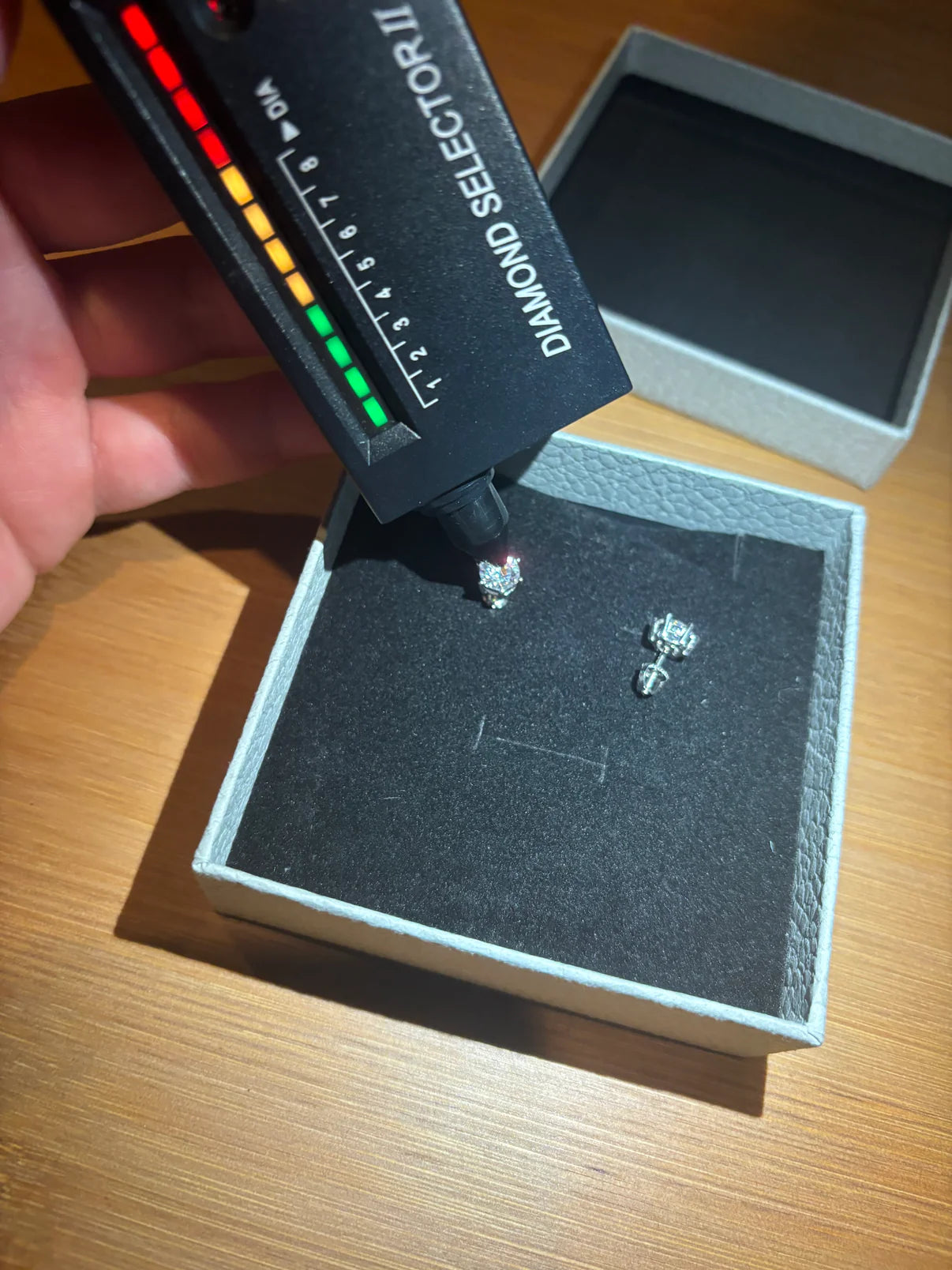 Sliver & Moissanite Stud earrings