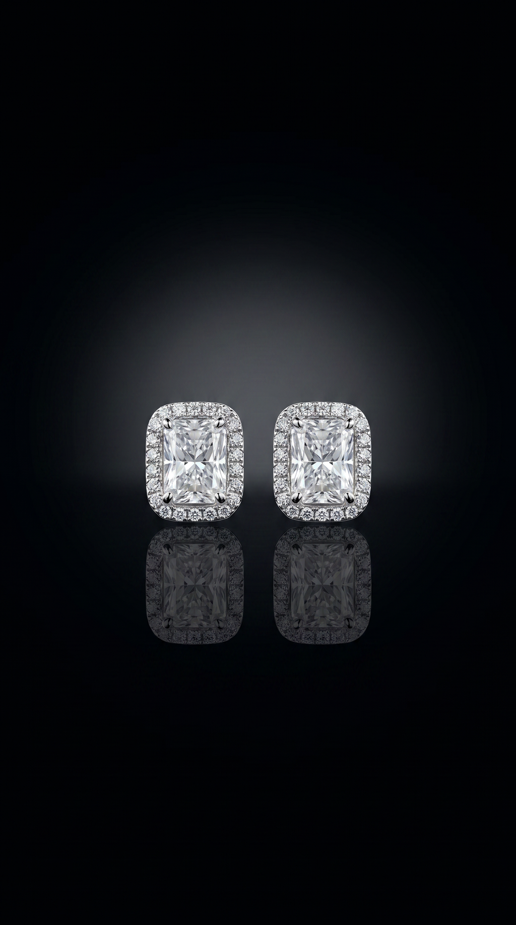 Aurivelle's 925 Sterling Silver & VVS Moissanite Halo Stud Earrings -Diamond-Like Shine| GRA Certified